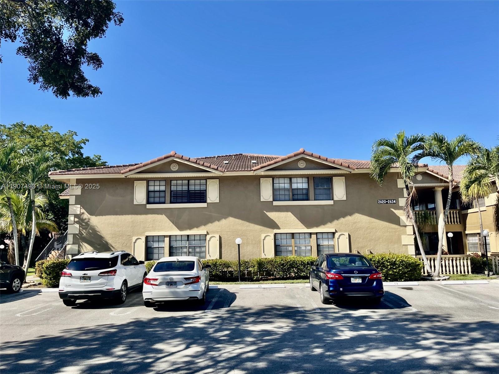 CORAL SPRINGS ESTATE TOWN - Residential Lease