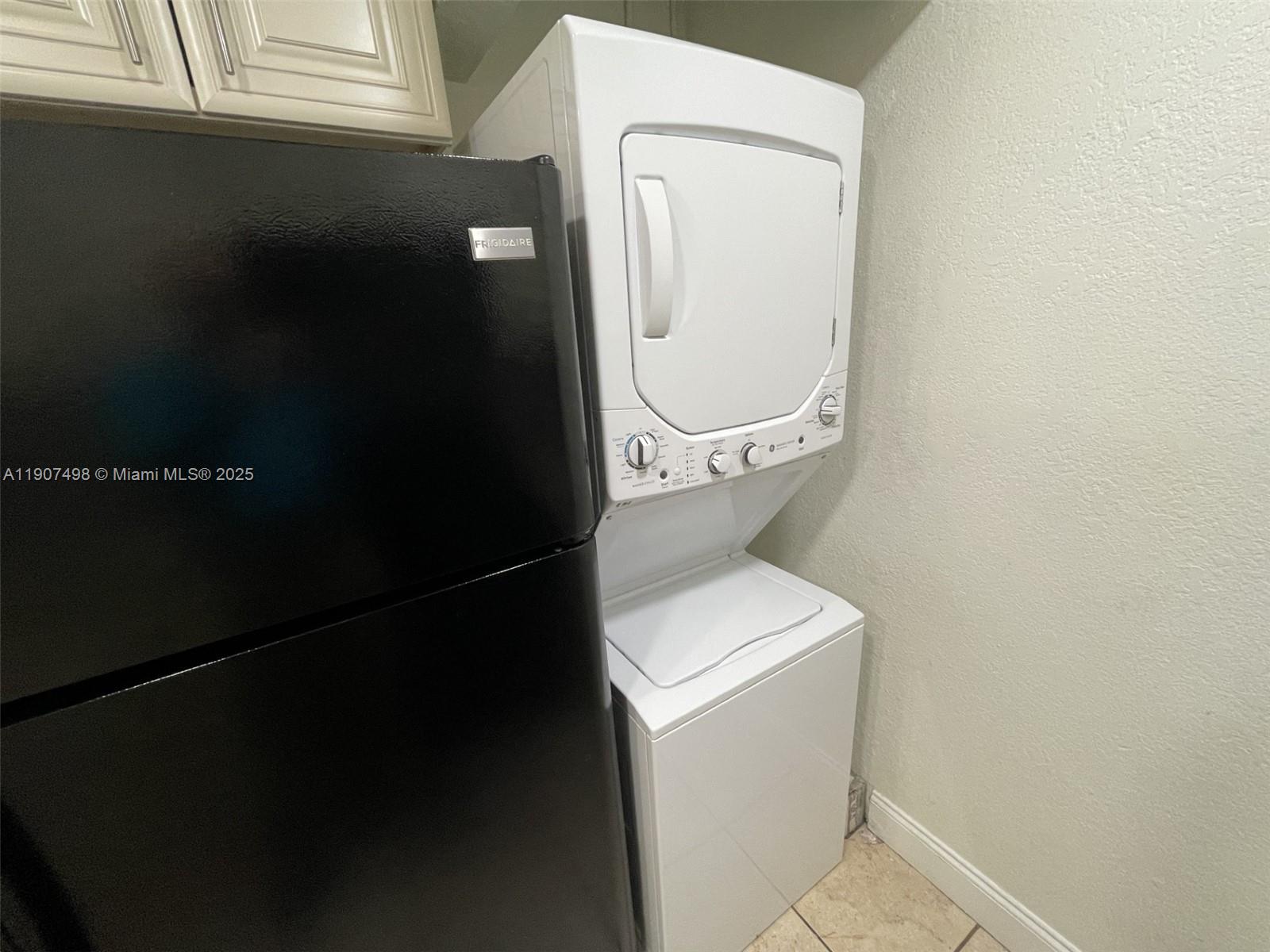 CORAL SPRINGS ESTATE TOWN - Residential Lease