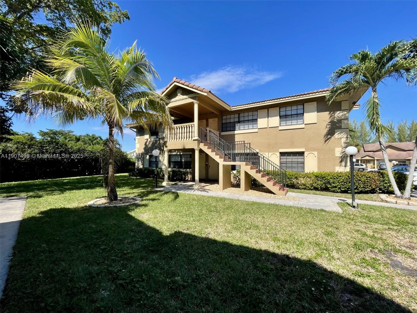 CORAL SPRINGS ESTATE TOWN - Residential Lease