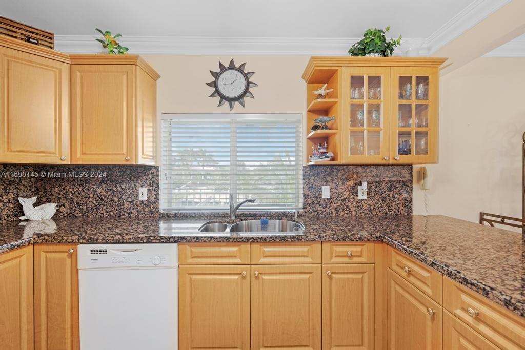 VENETIAN SHORES NO 3 - Residential