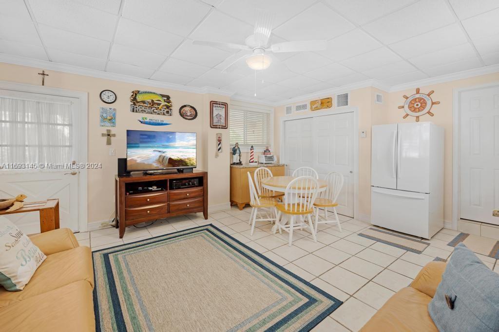 VENETIAN SHORES NO 3 - Residential