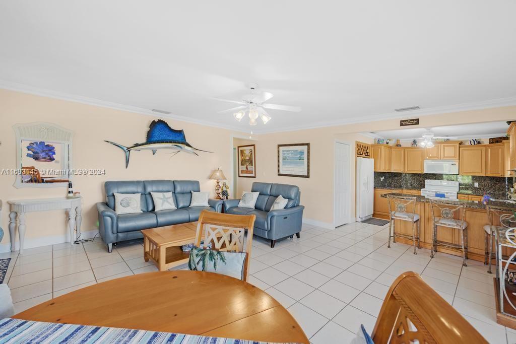 VENETIAN SHORES NO 3 - Residential