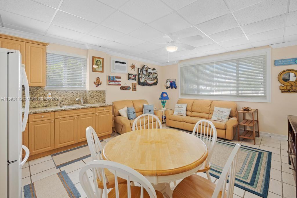 VENETIAN SHORES NO 3 - Residential