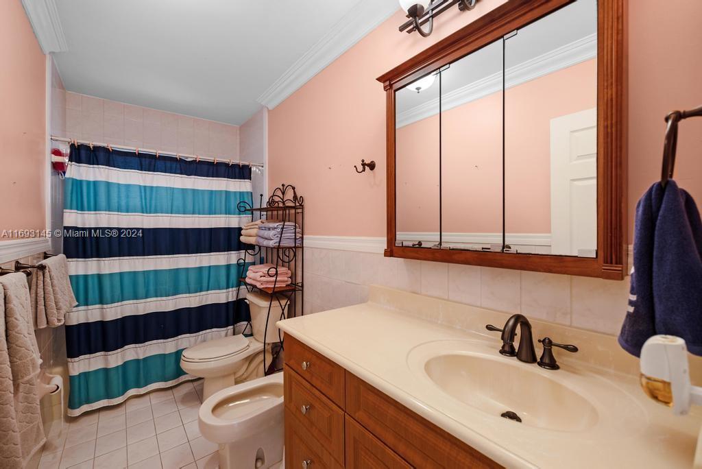 VENETIAN SHORES NO 3 - Residential