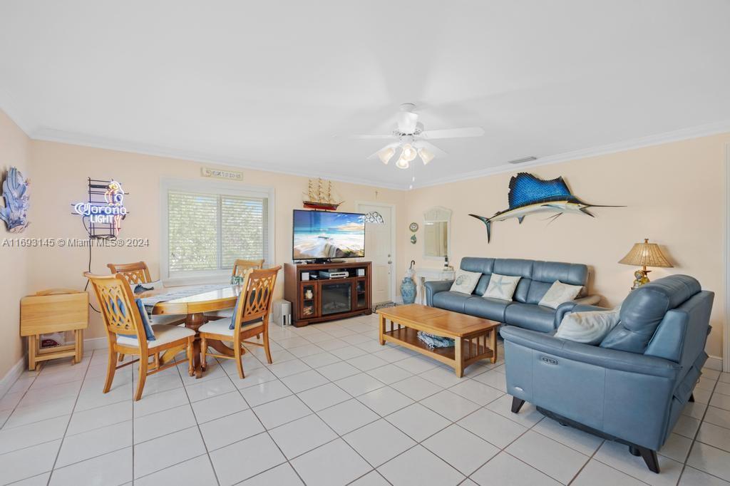 VENETIAN SHORES NO 3 - Residential