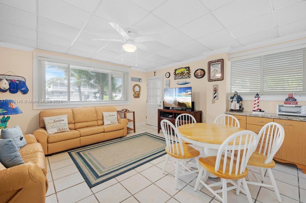 VENETIAN SHORES NO 3 - Residential