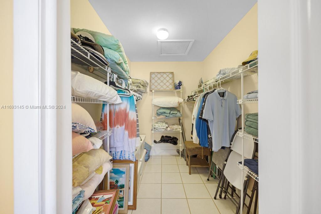 VENETIAN SHORES NO 3 - Residential