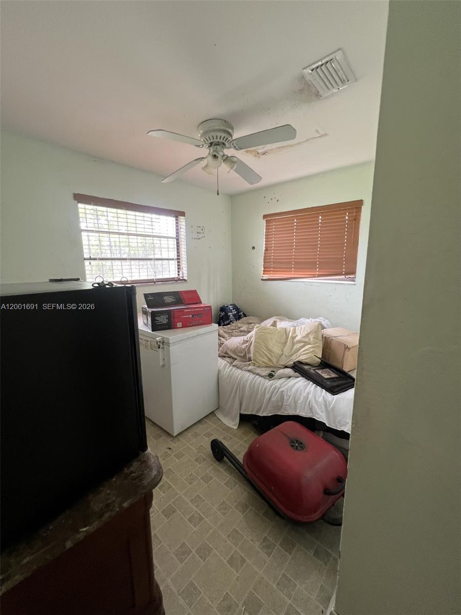 LINCOLN ESTS - Residential