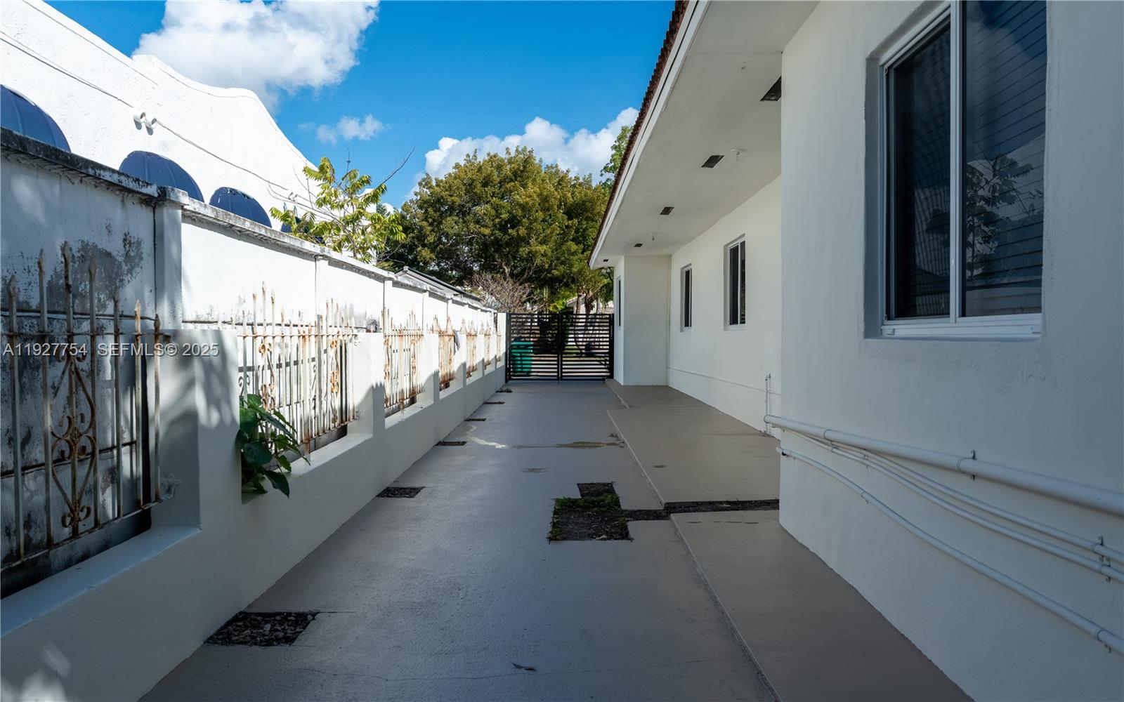 BRICKELL HAMMOCK UNIT NO - Residential Lease