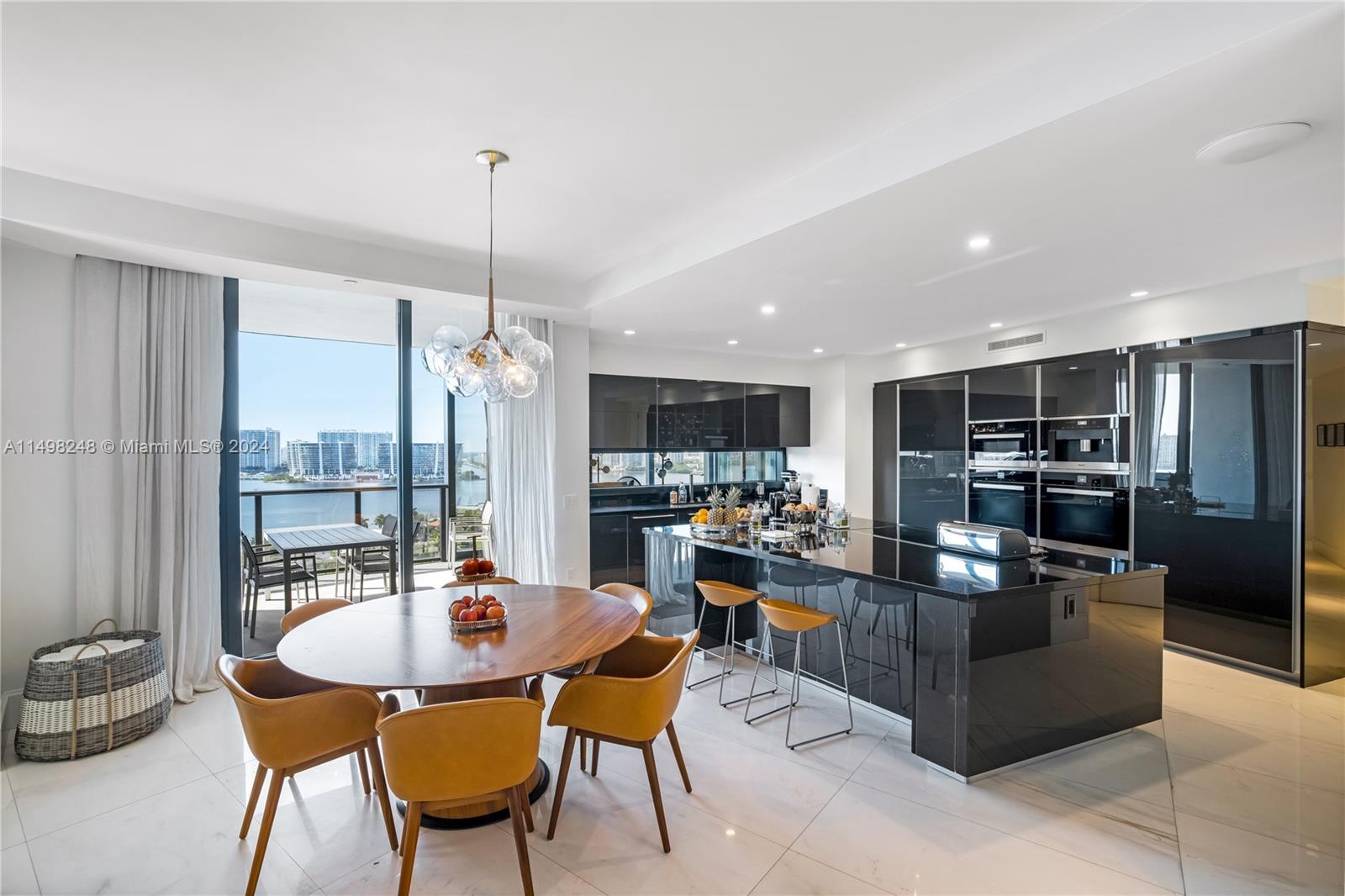 18555 COLLINS AVENUE COND - Residential