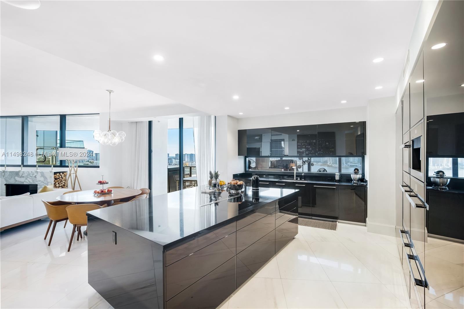 18555 COLLINS AVENUE COND - Residential