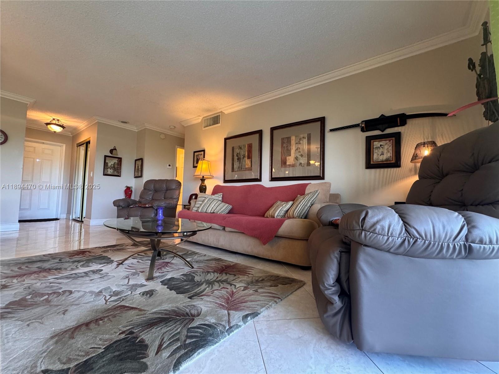 FAIRWAYS ROYALE CONDO - Residential Lease