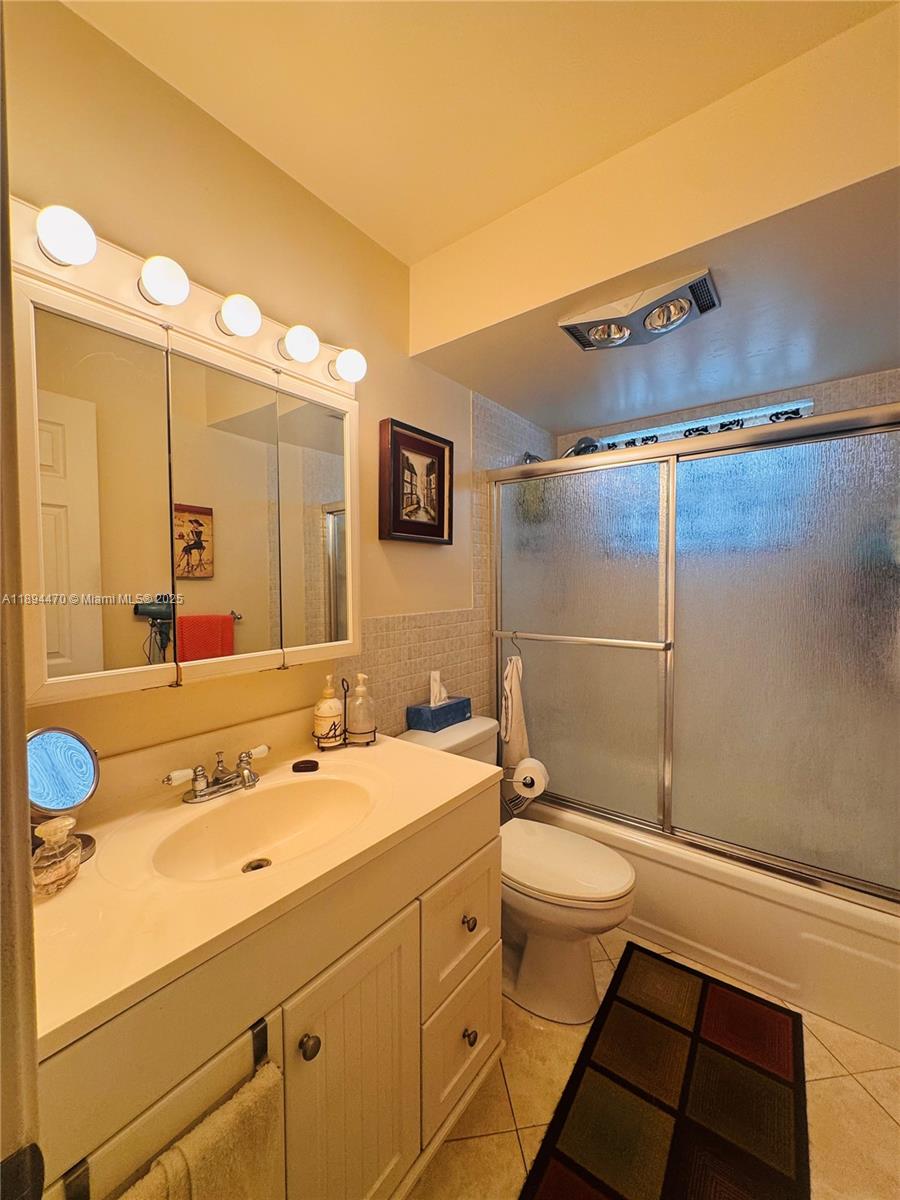 FAIRWAYS ROYALE CONDO - Residential Lease