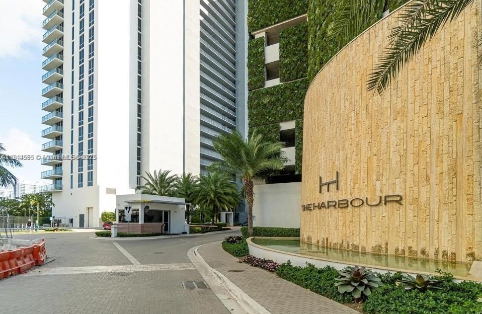 Property for Sale at 16385 Biscayne Blvd 1905, North Miami Beach, Miami-Dade County, Florida - Bedrooms: 2 
Bathrooms: 2  - $655,000