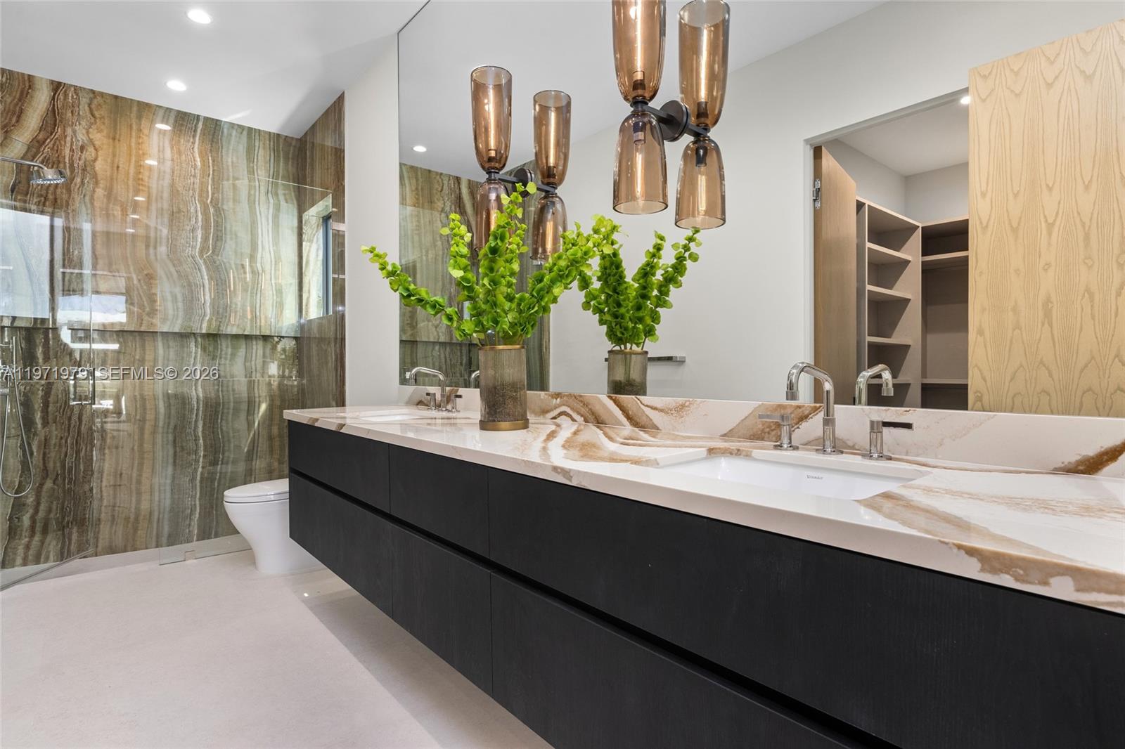 ISLA BAHIA - Residential