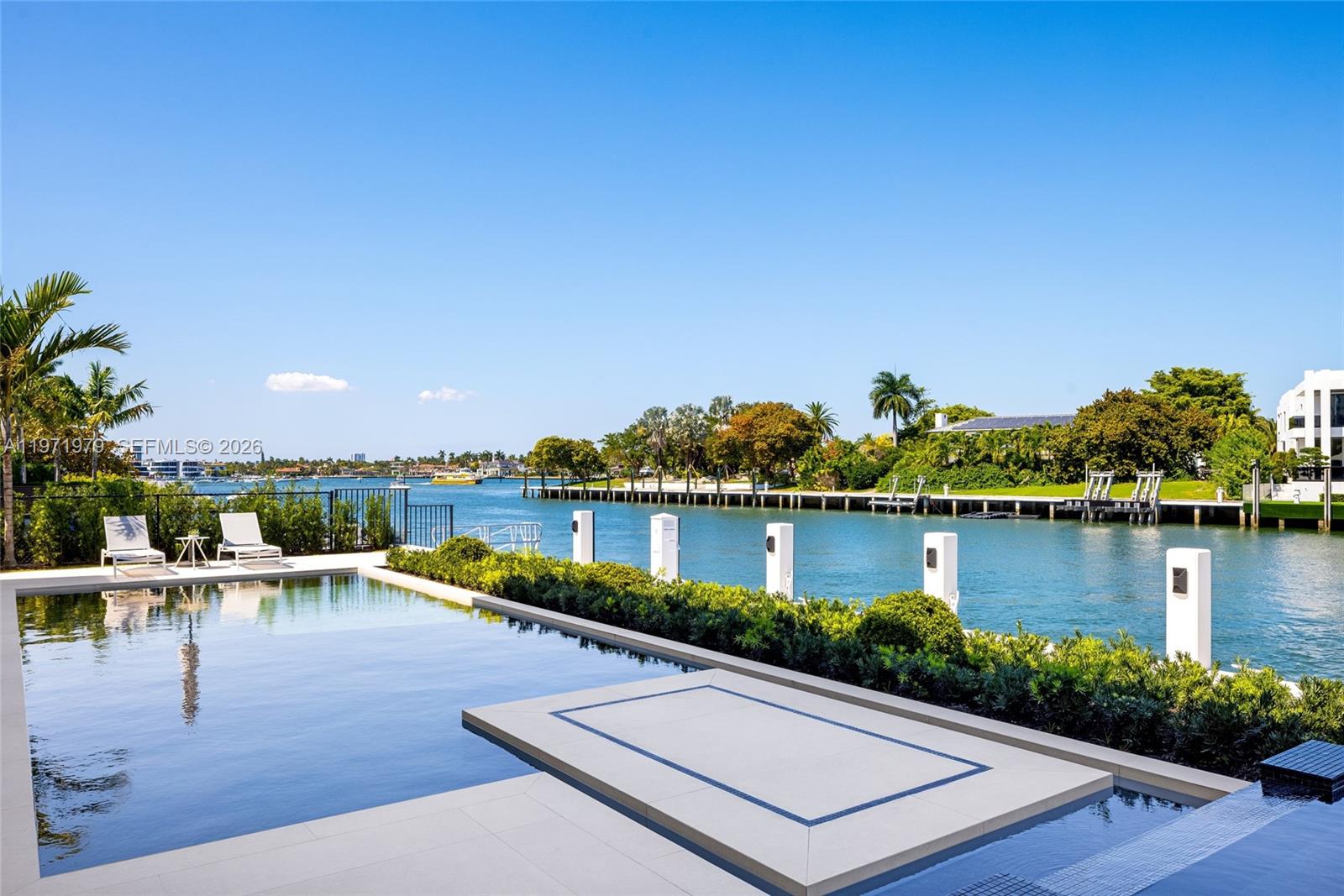 ISLA BAHIA - Residential