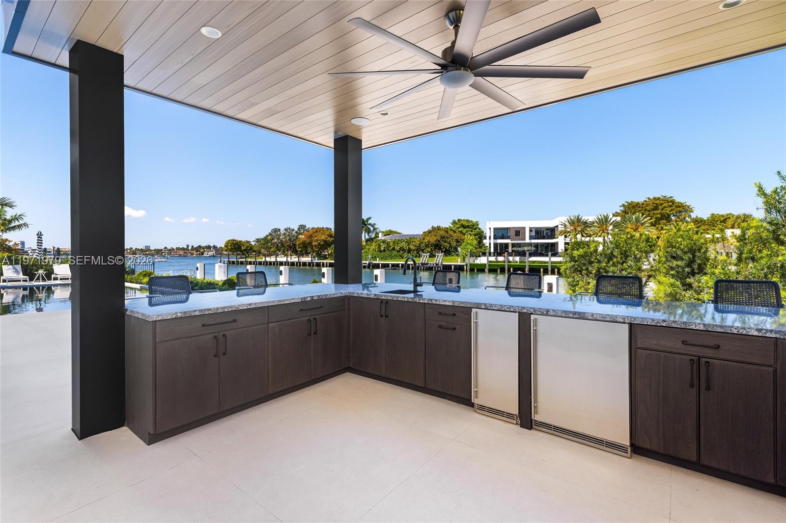 ISLA BAHIA - Residential