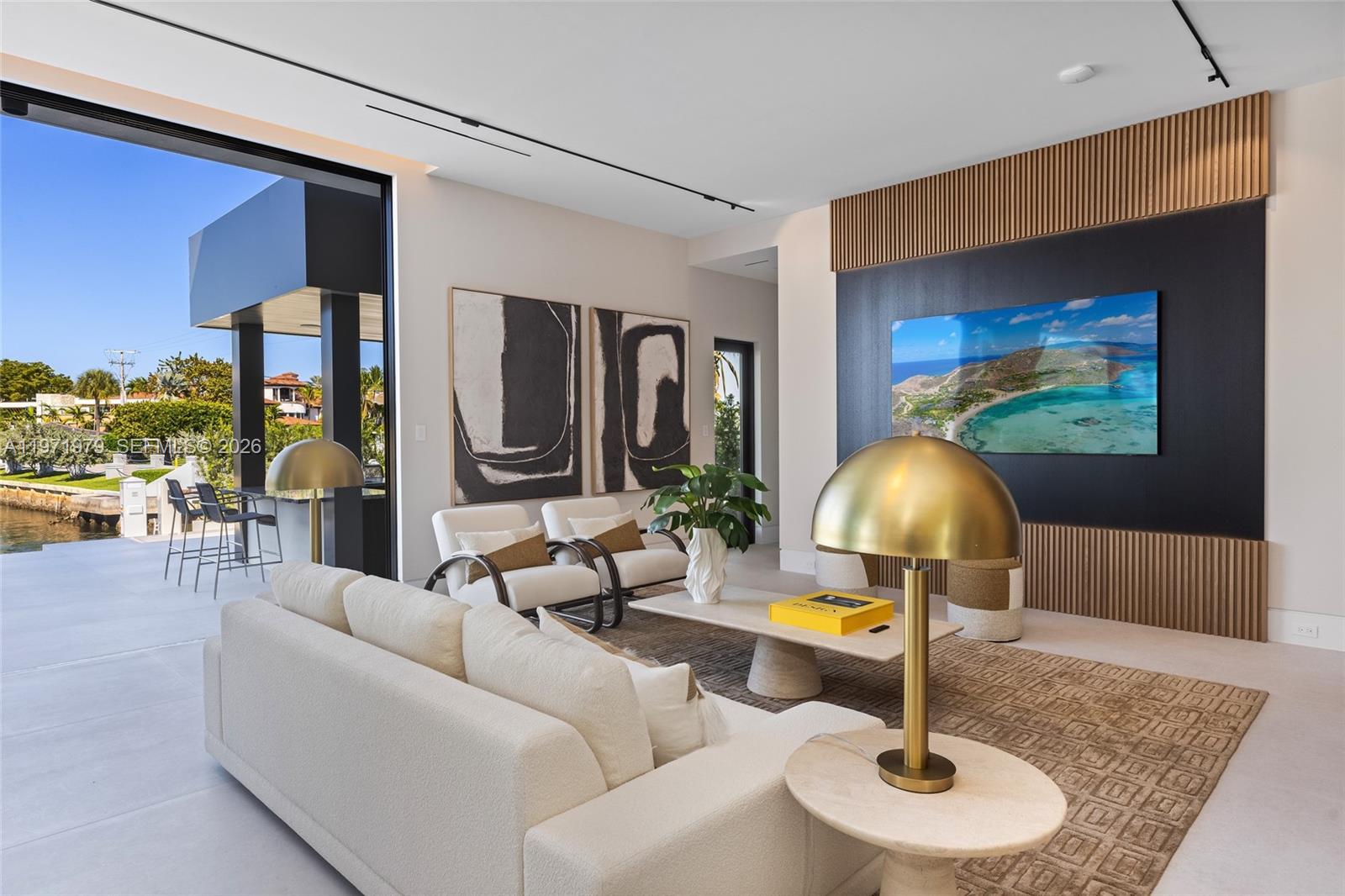 ISLA BAHIA - Residential