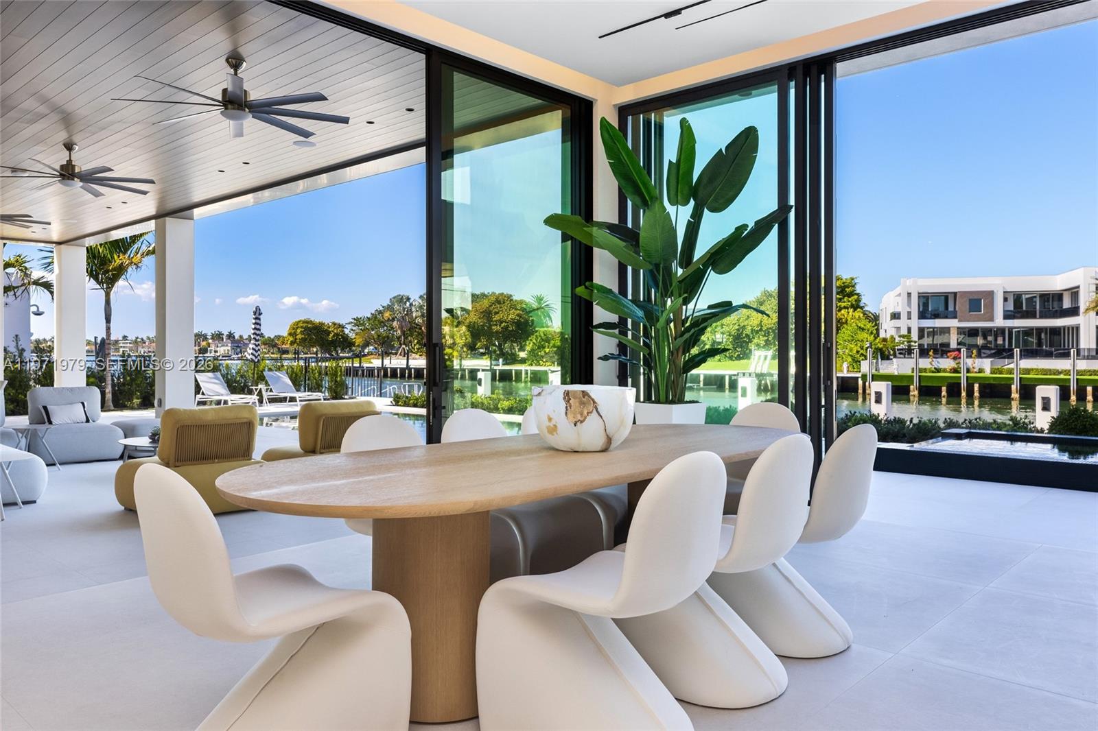 ISLA BAHIA - Residential