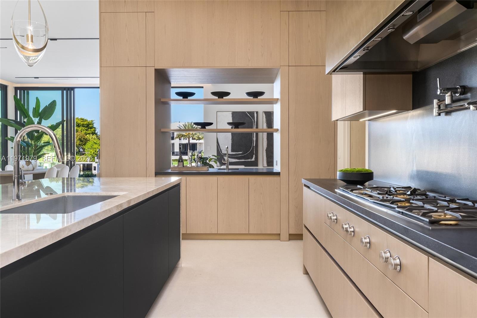 ISLA BAHIA - Residential