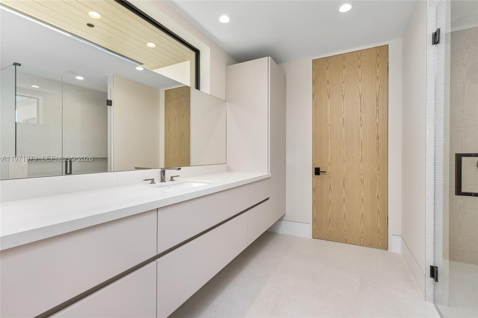 ISLA BAHIA - Residential