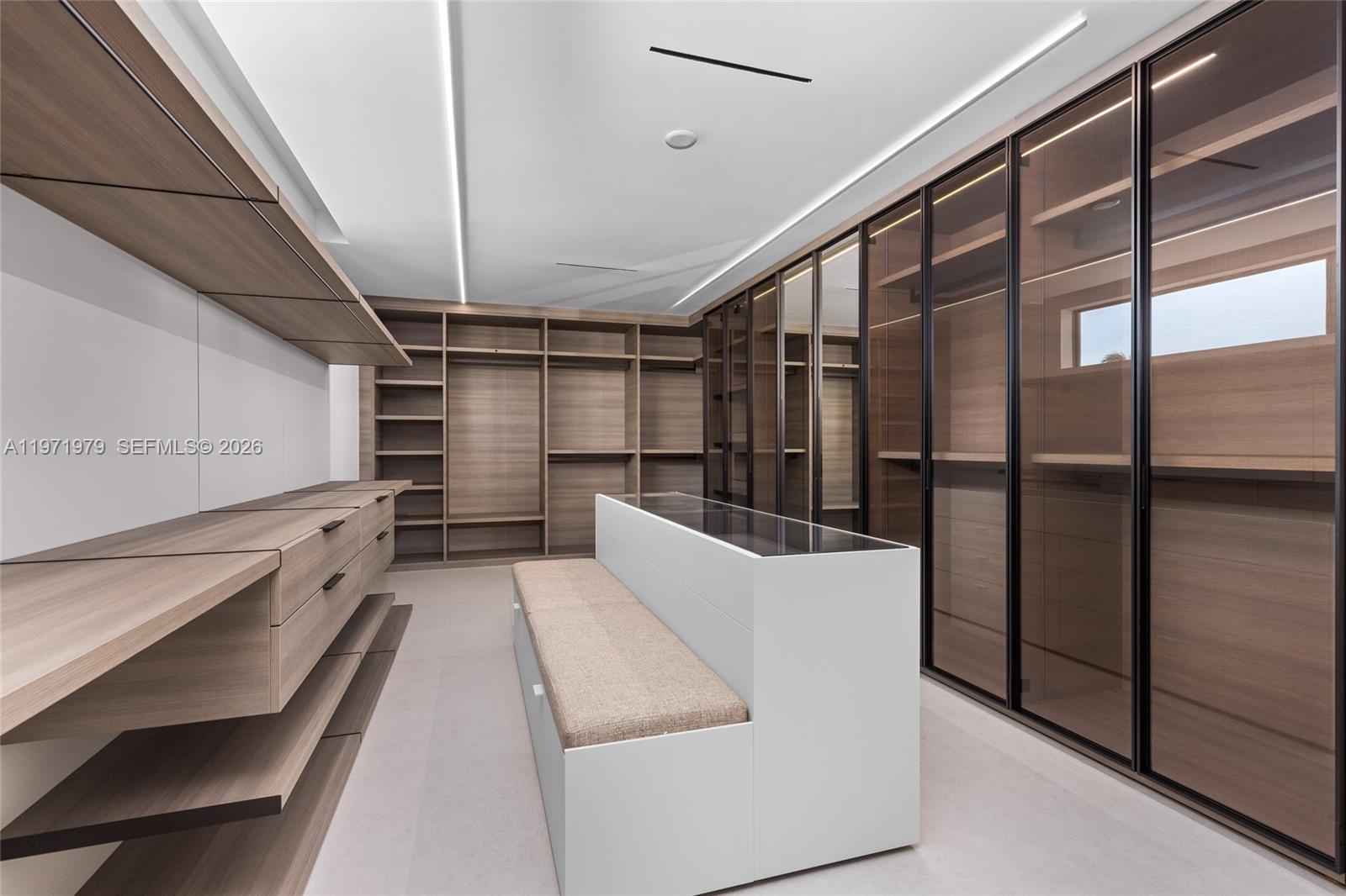 ISLA BAHIA - Residential