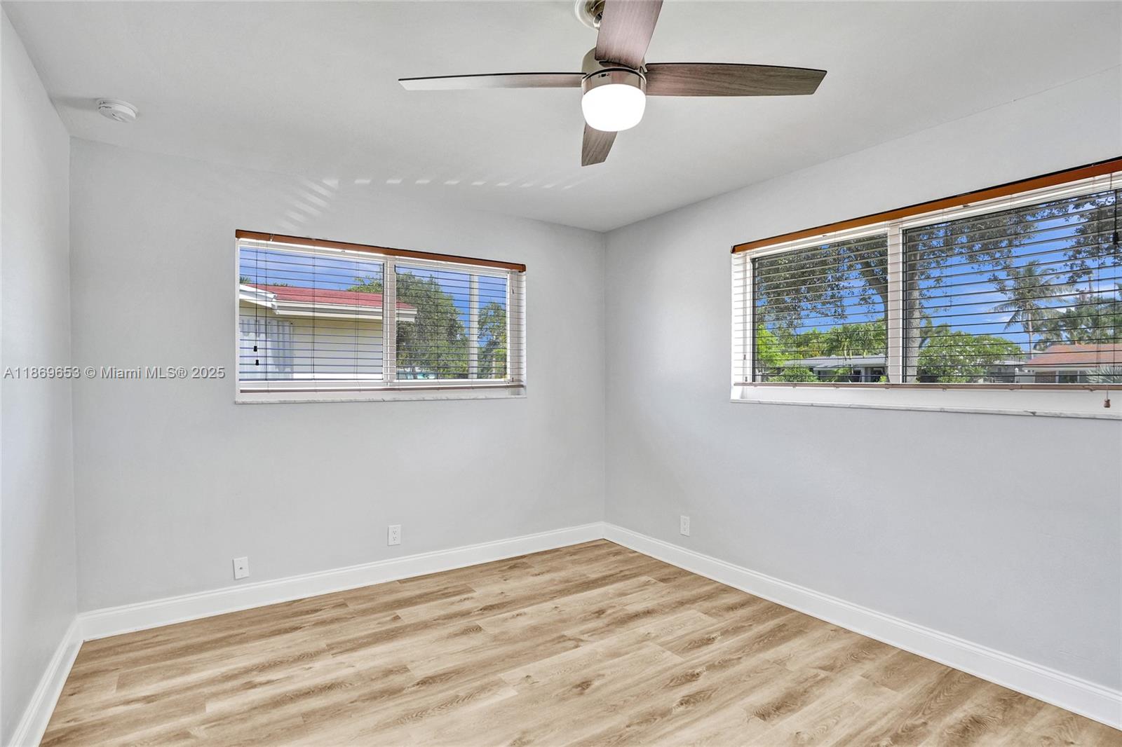 IMPERIAL POINT 2 SEC - Residential Lease