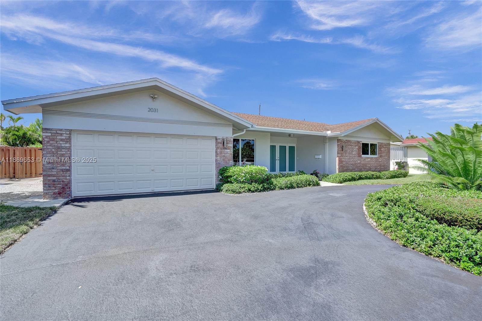 IMPERIAL POINT 2 SEC - Residential Lease