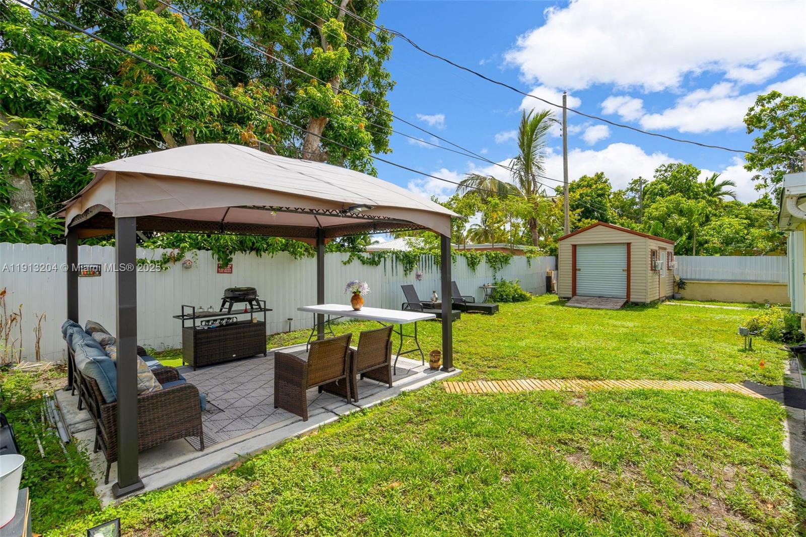 PARKERS SHORES - Residential