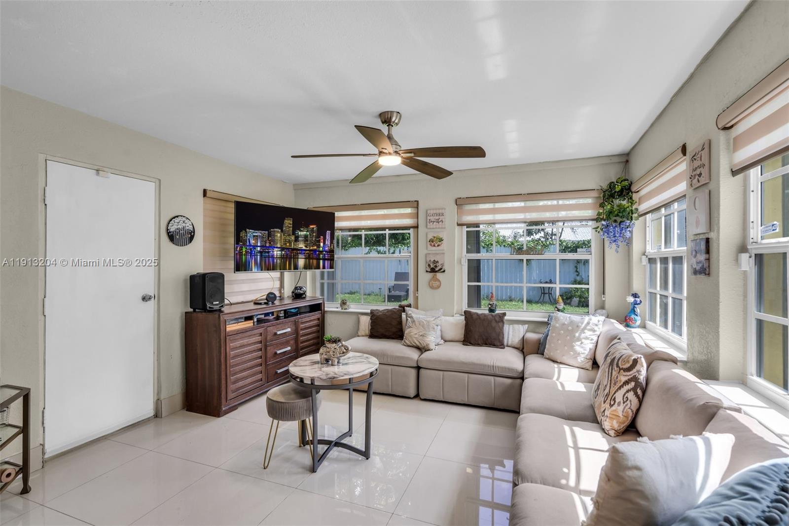 PARKERS SHORES - Residential