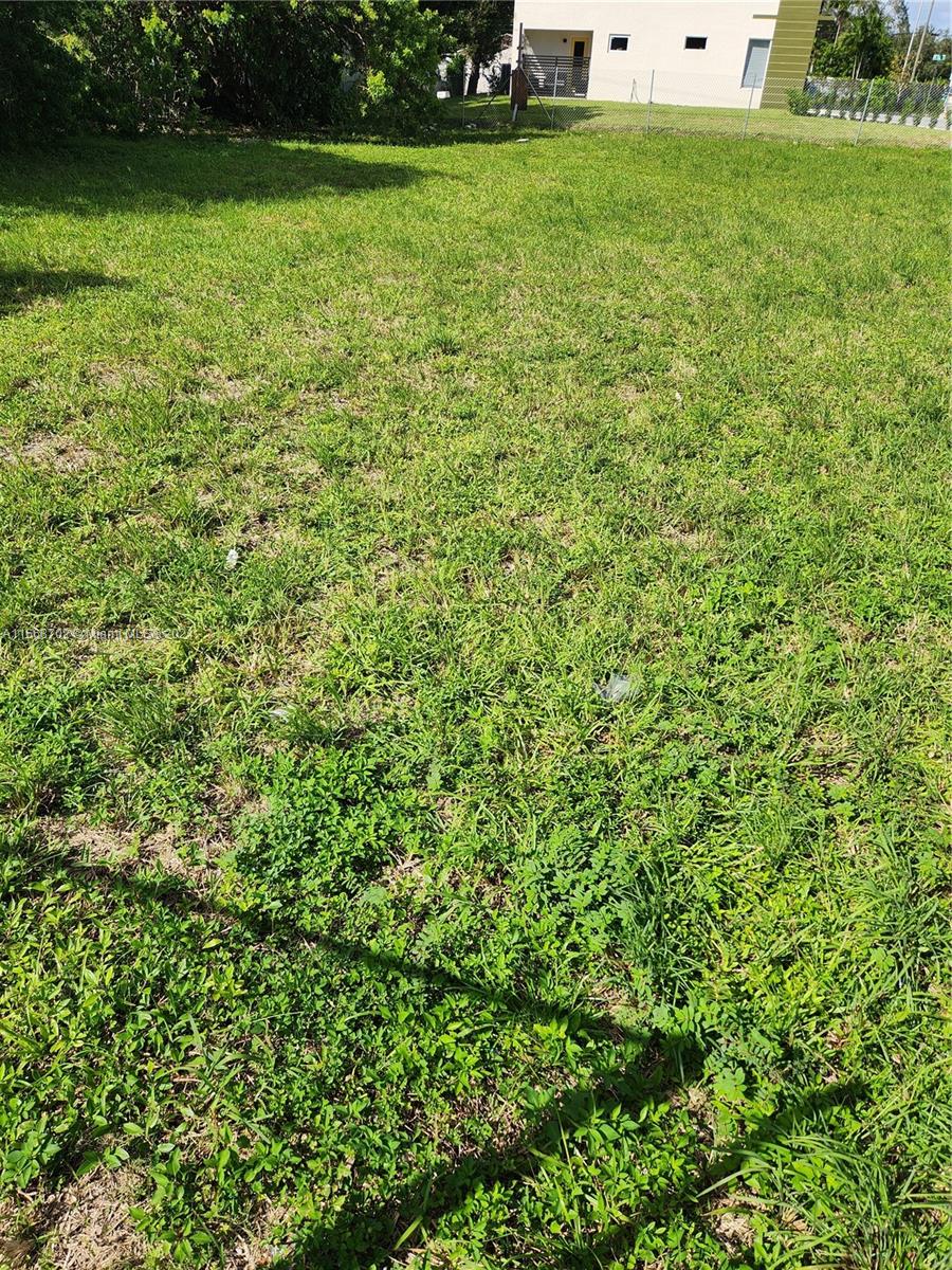 QUEENS PARK - Commercial Sale