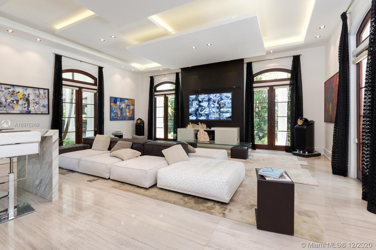 PALM VISTA - Residential