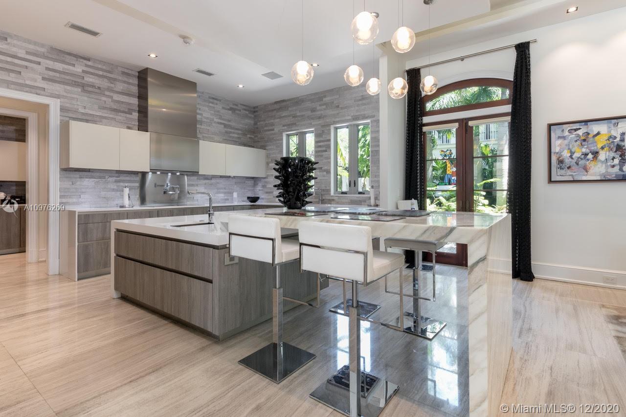 PALM VISTA - Residential