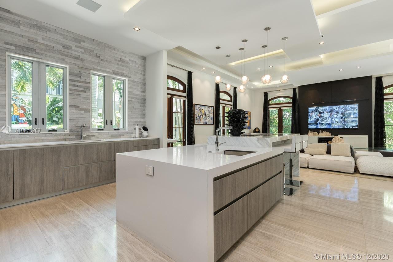 PALM VISTA - Residential