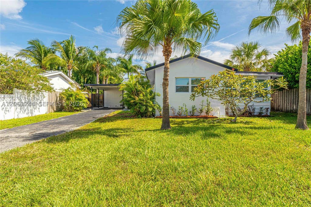 Photo of 731 NE 16th St, Fort Lauderdale, FL 33304 (MLS # A12061244)