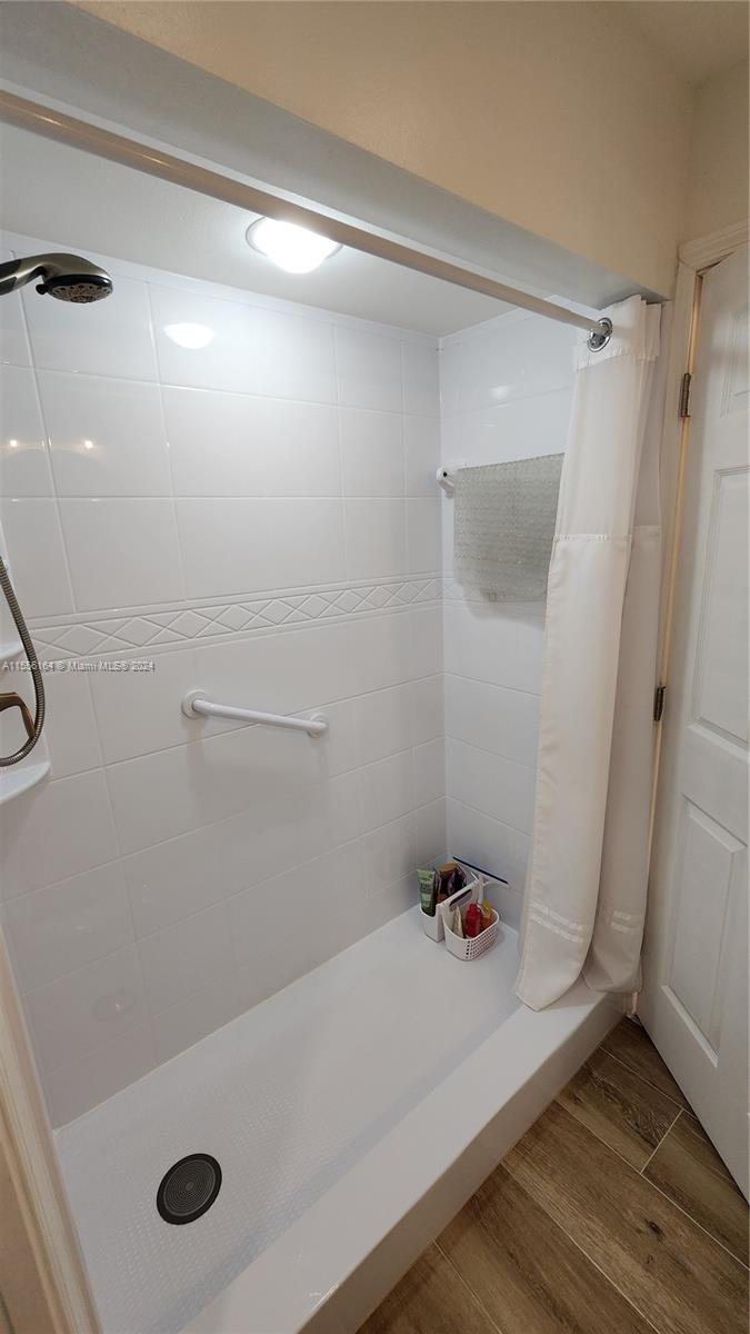 ISLES OF BOCA CONDOS ONE - Residential