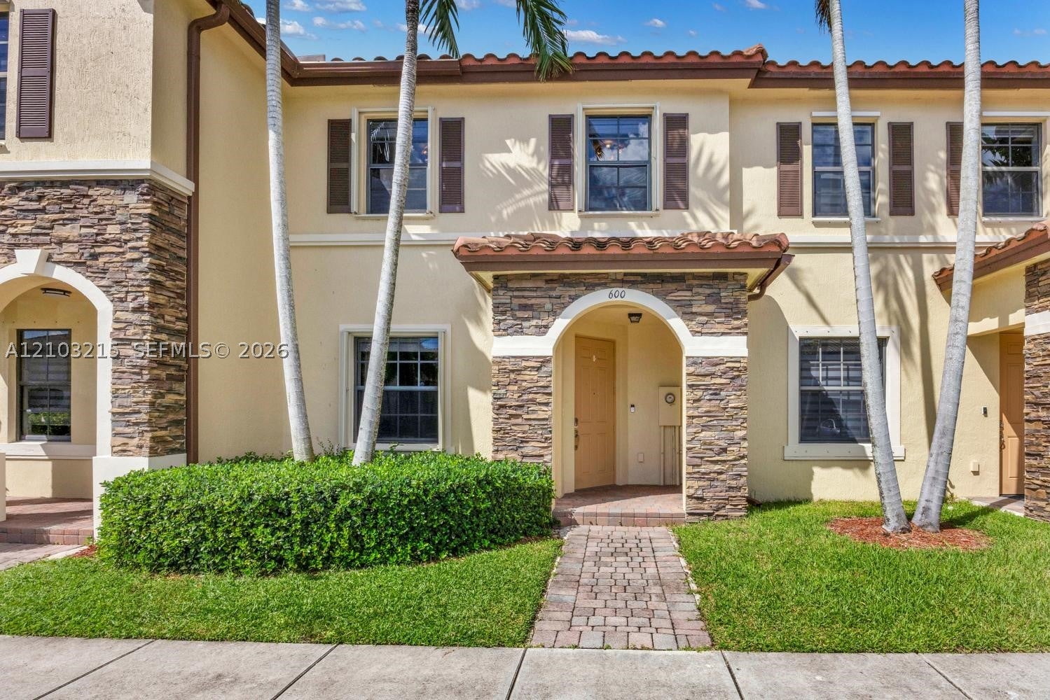 600 SE 32nd Ave