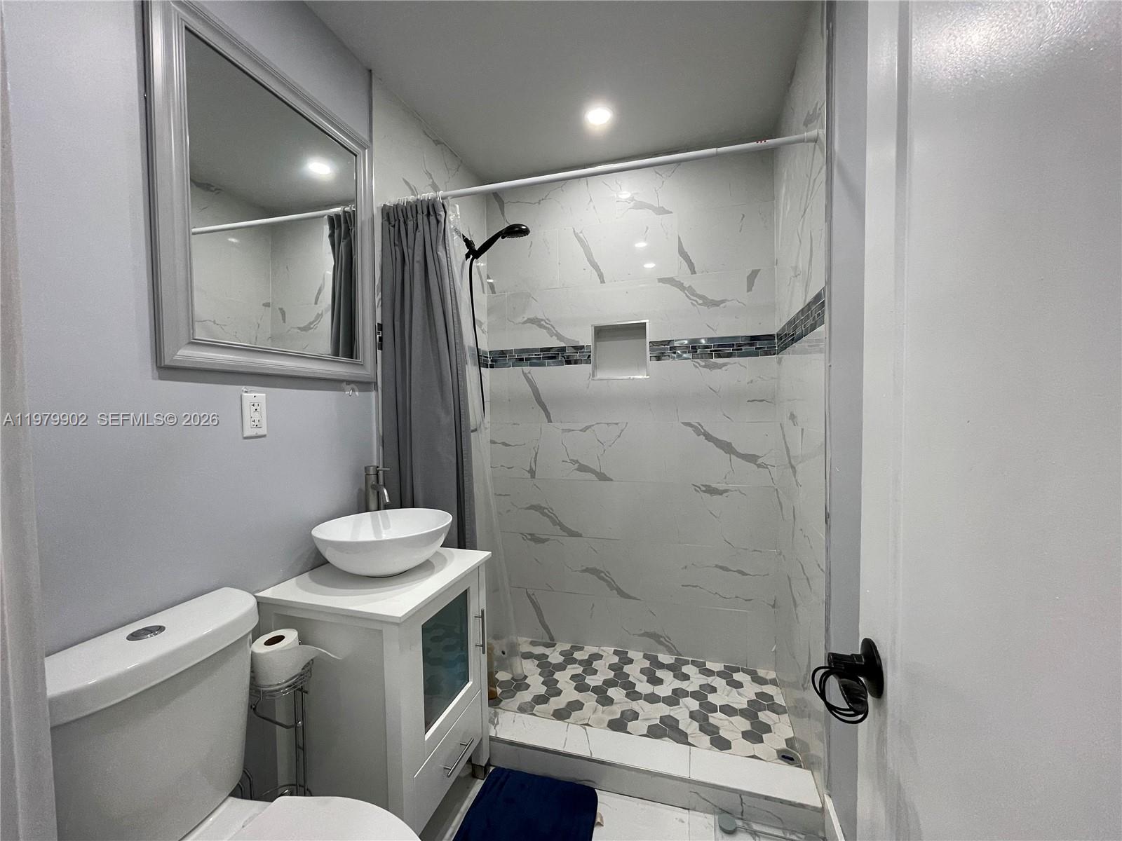 NORTH SHORE HEIGHTS - Residential