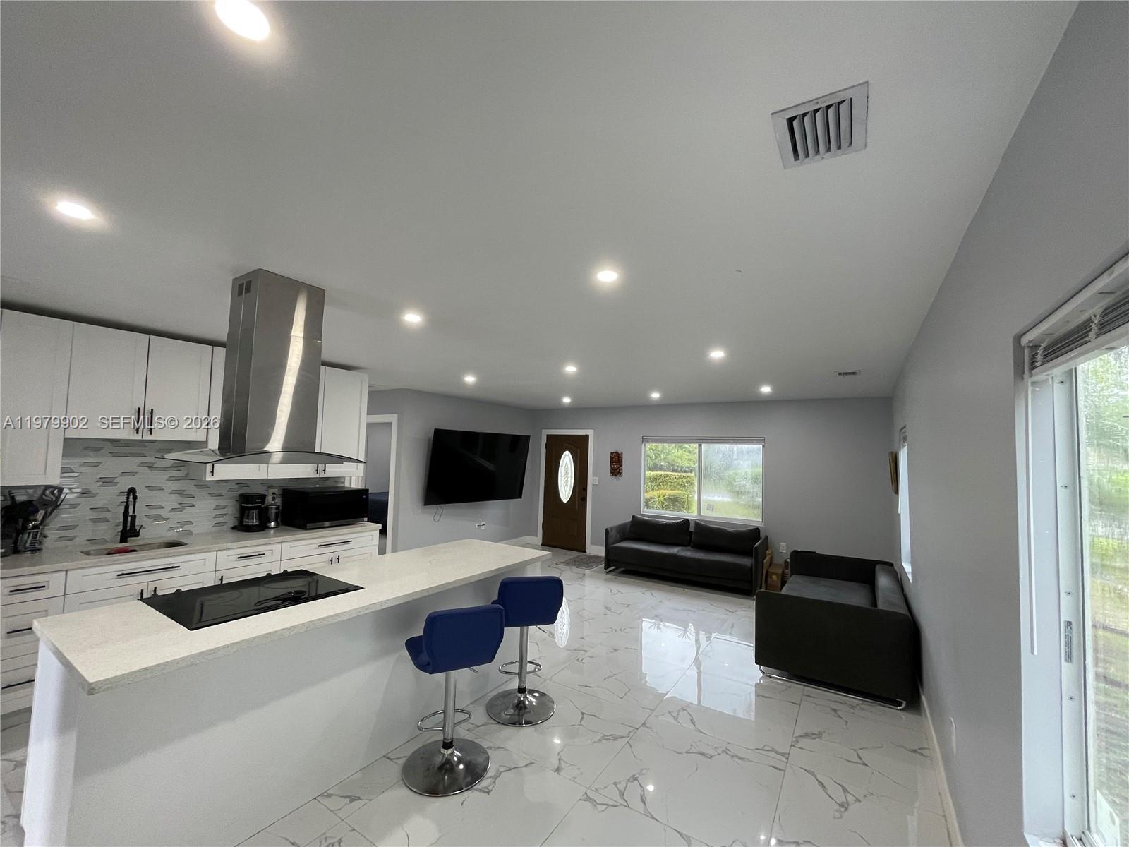 NORTH SHORE HEIGHTS - Residential