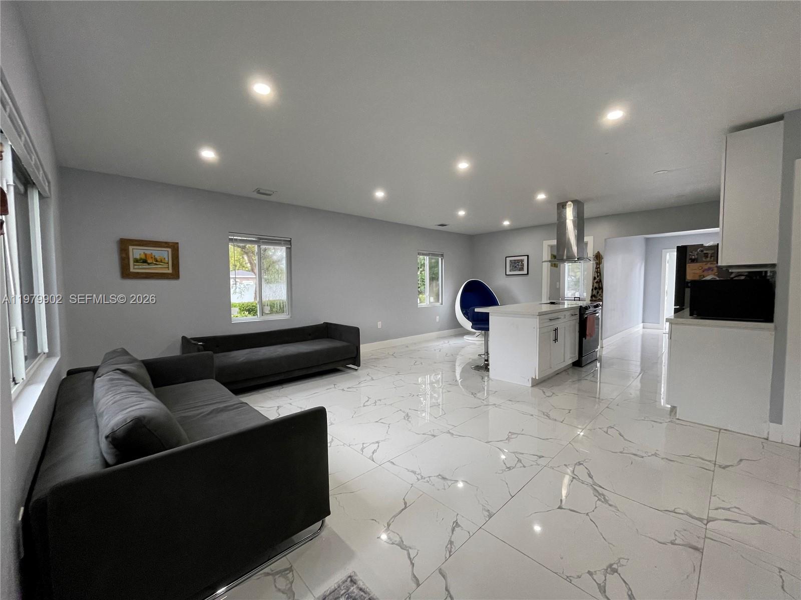 NORTH SHORE HEIGHTS - Residential