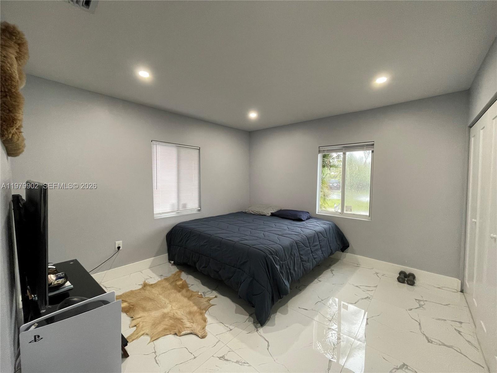 NORTH SHORE HEIGHTS - Residential