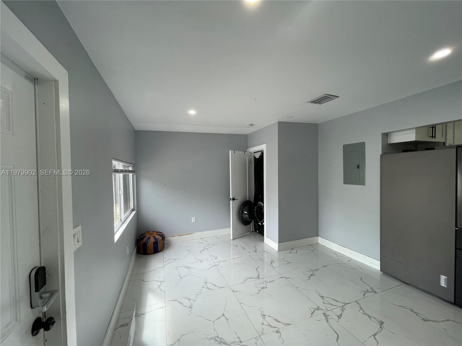 NORTH SHORE HEIGHTS - Residential