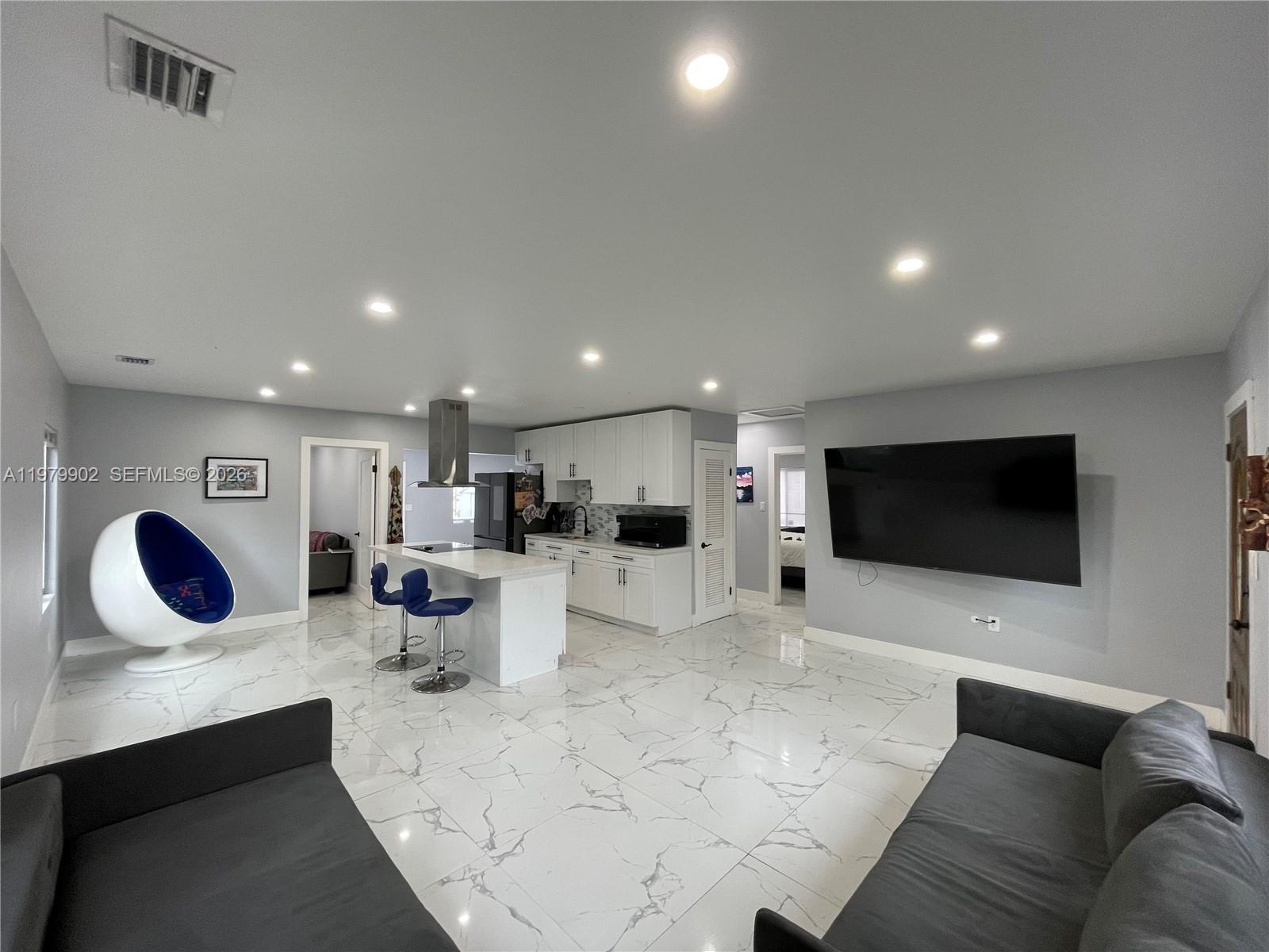 NORTH SHORE HEIGHTS - Residential