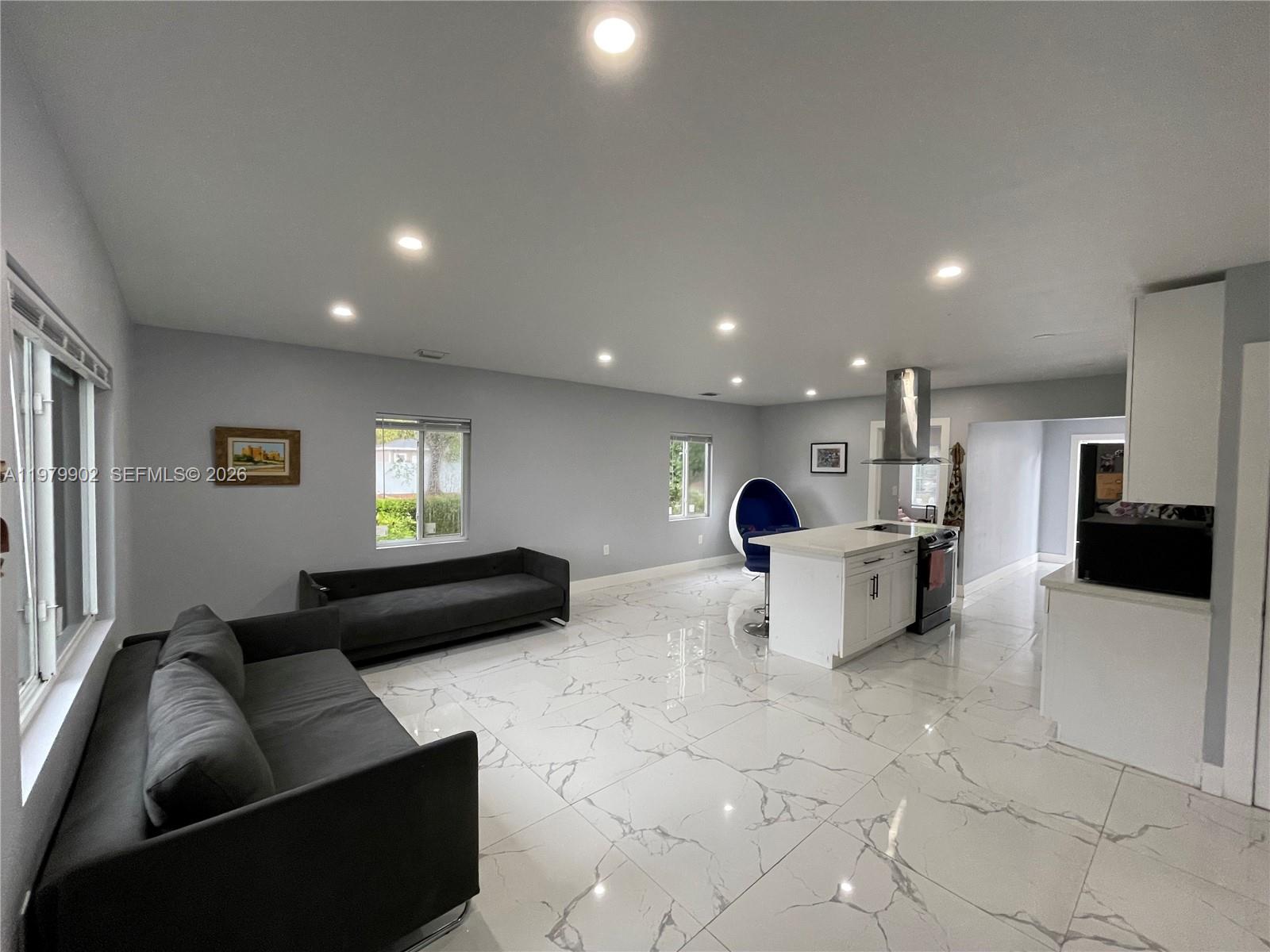 NORTH SHORE HEIGHTS - Residential