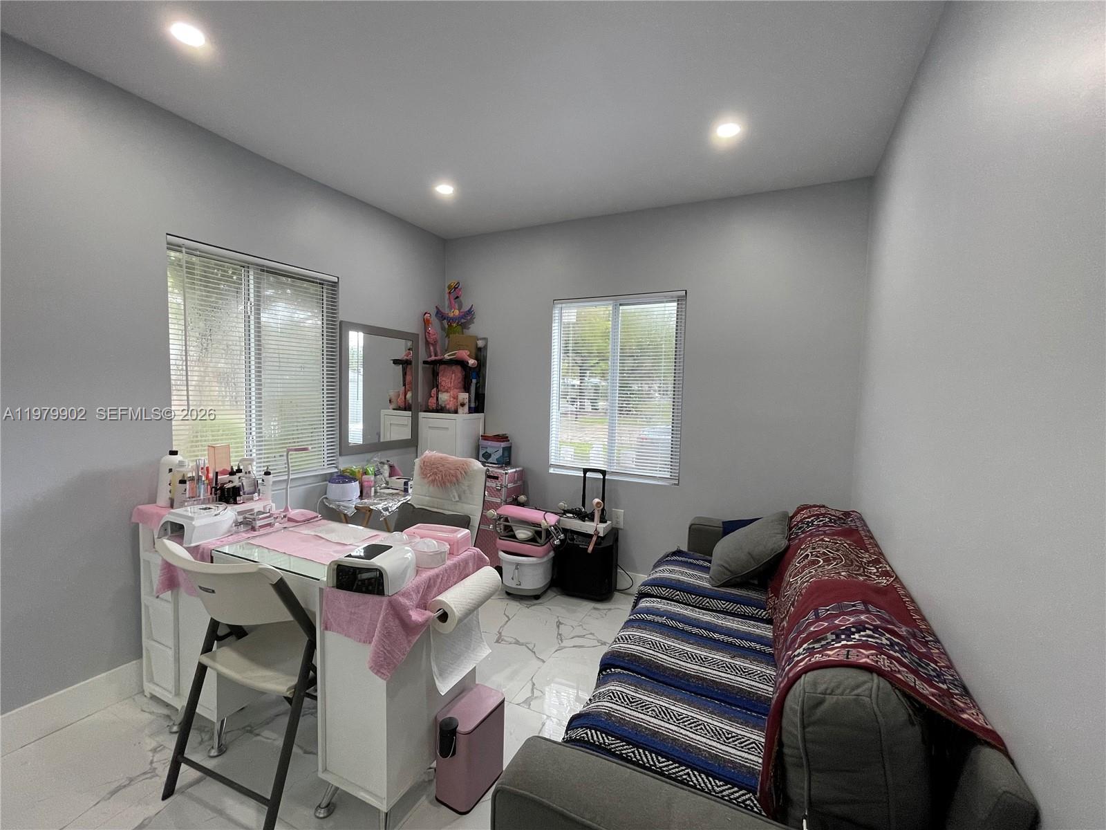 NORTH SHORE HEIGHTS - Residential