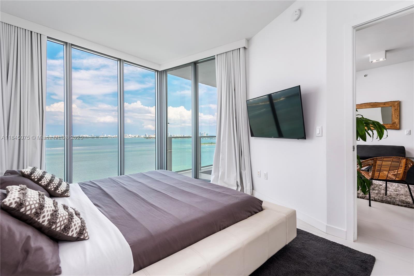 BISCAYNE BEACH CONDO - Residential Lease