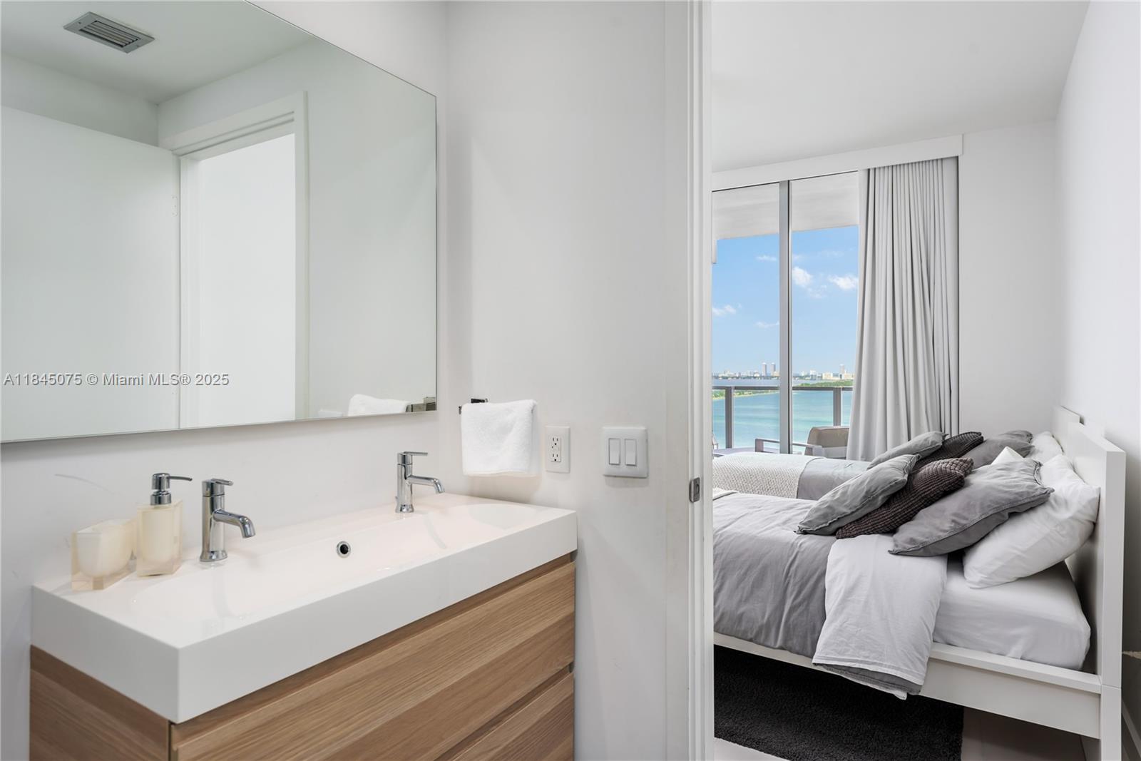 BISCAYNE BEACH CONDO - Residential Lease