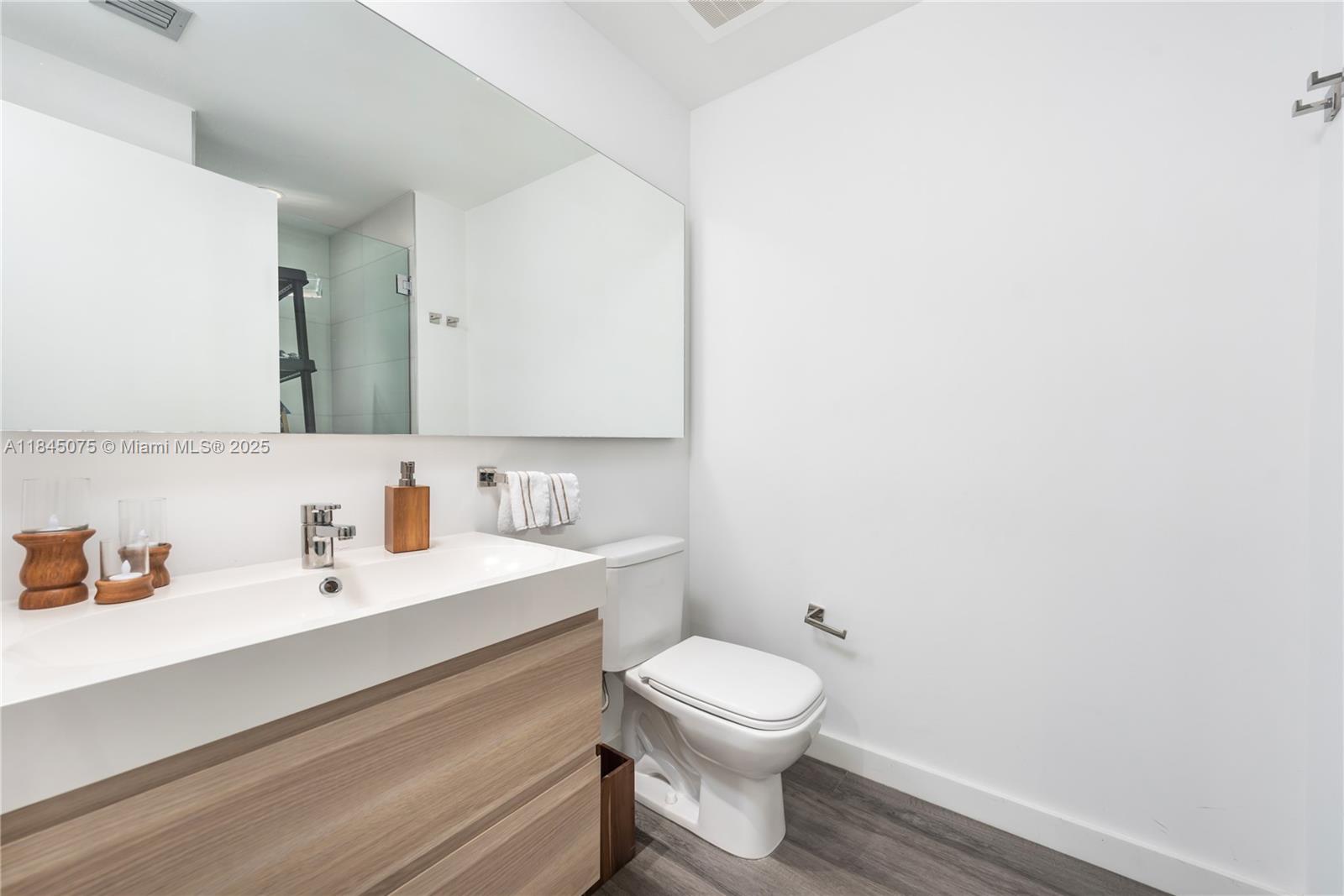 BISCAYNE BEACH CONDO - Residential Lease