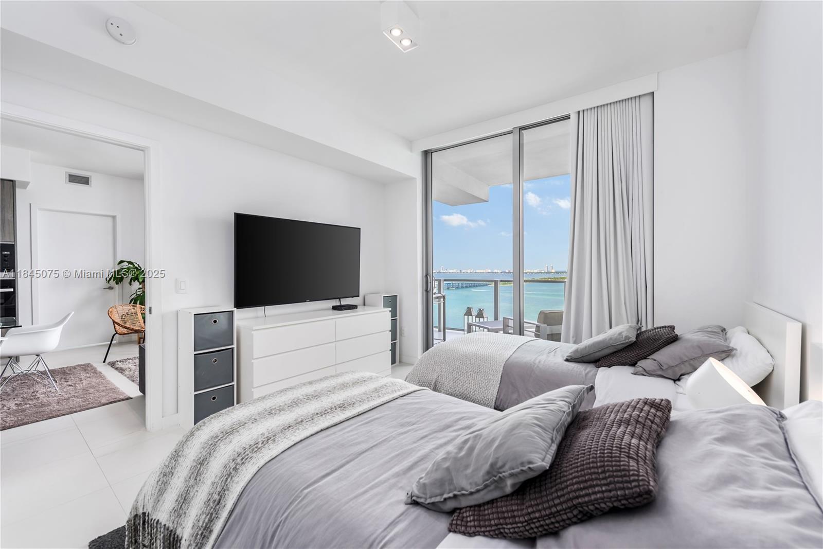 BISCAYNE BEACH CONDO - Residential Lease