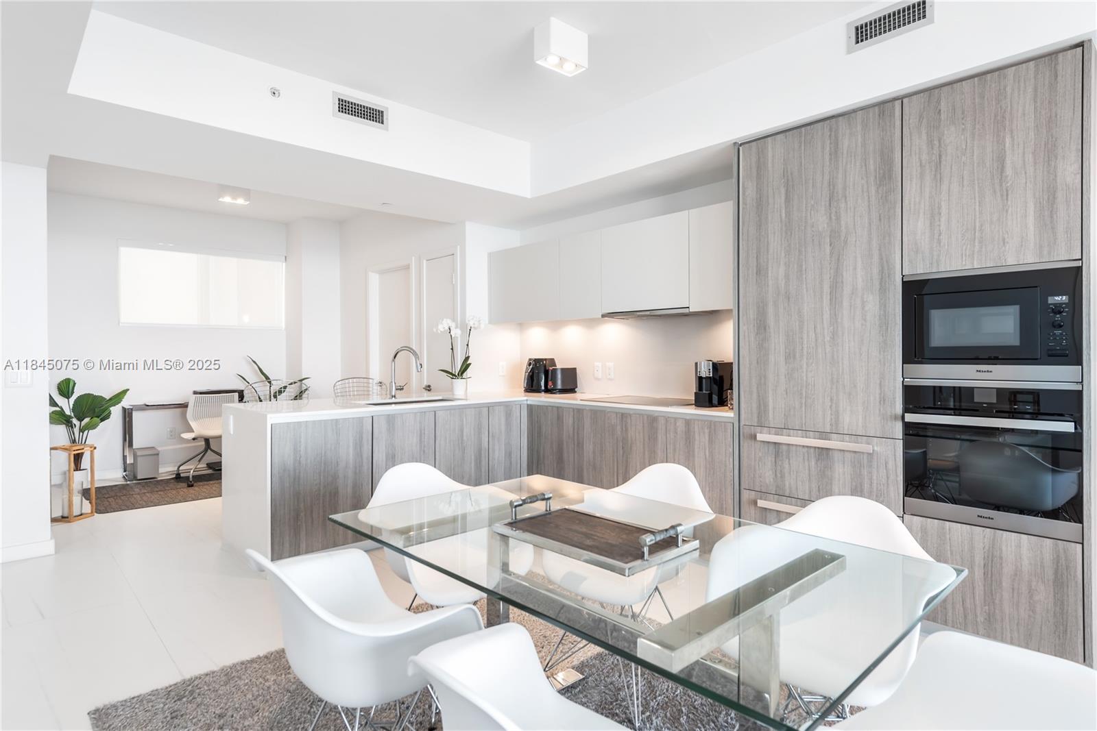 BISCAYNE BEACH CONDO - Residential Lease